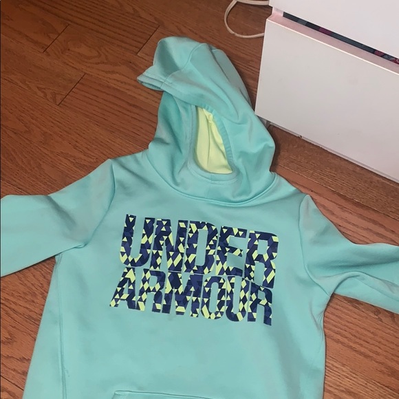 girls youth UA hoodie - Picture 1 of 2